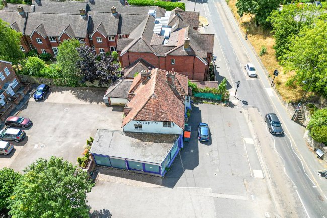 Chequer's Garage, Station Road, Petworth, GU28 0ES 77