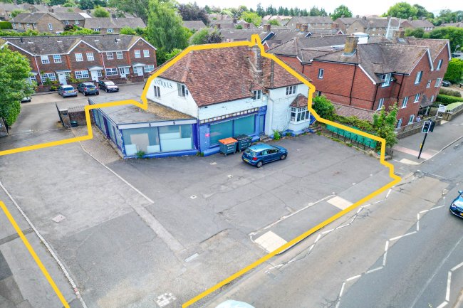 Chequer's Garage, Station Road, Petworth, GU28 0ES 77