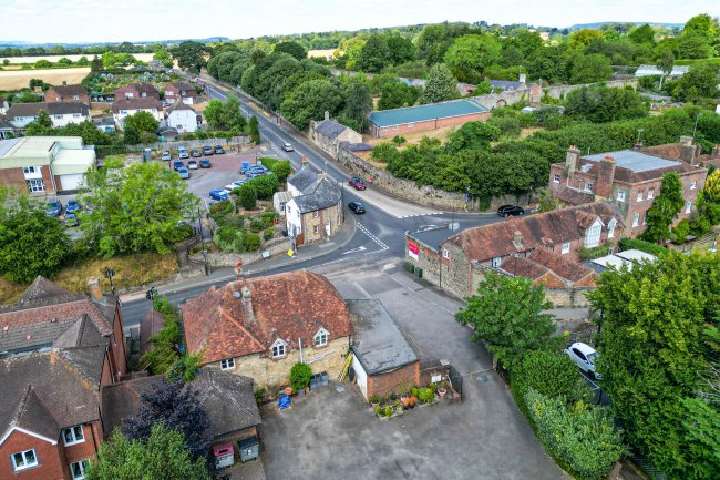 Chequer's Garage, Station Road, Petworth, GU28 0ES 77
