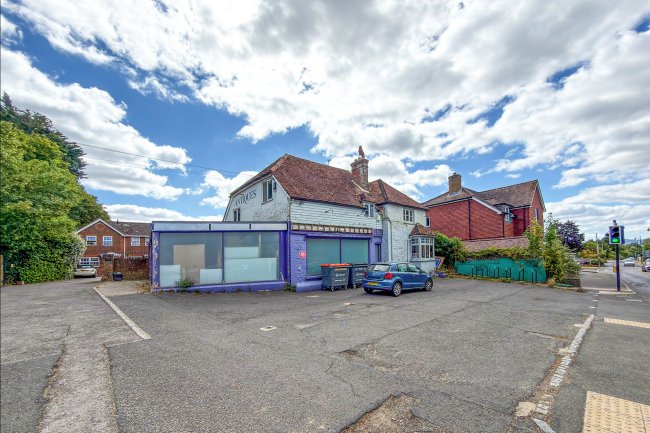 Chequer's Garage, Station Road, Petworth, GU28 0ES 77