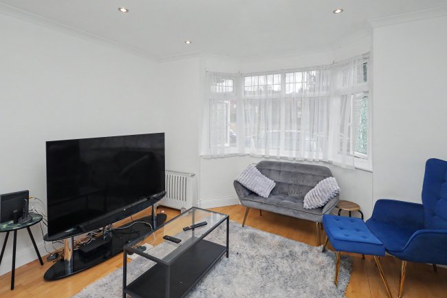 162 Rickmansworth Road, Watford, Hertfordshire, WD18 7JG 5
