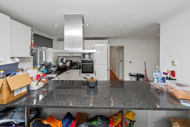 162 Rickmansworth Road, Watford, Hertfordshire, WD18 7JG 5