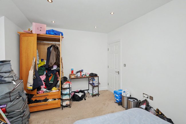 162 Rickmansworth Road, Watford, Hertfordshire, WD18 7JG 5