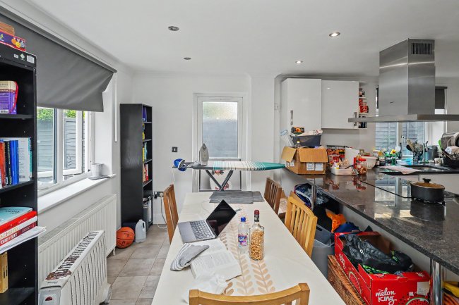 162 Rickmansworth Road, Watford, Hertfordshire, WD18 7JG 5