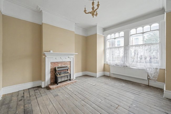 90-92 Tooting Bec Road, Tooting Bec, London SW17 8BG 12