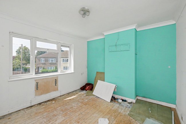 217 Windsor Street MK12 5DS & 84 Gloucester Road, Wolverton, Milton Keynes, MK12 5DX 10