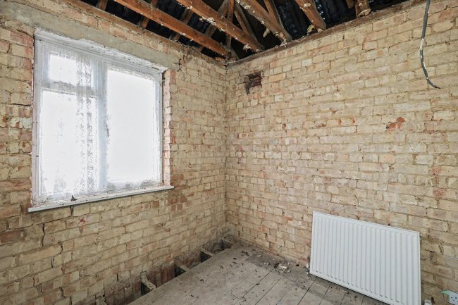 217 Windsor Street MK12 5DS & 84 Gloucester Road, Wolverton, Milton Keynes, MK12 5DX 10