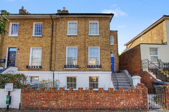 Flat A, 9 Stamford Road, Hackney, London, N1 4JP 10