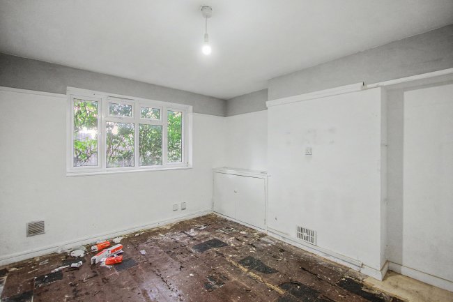 1 Newcombe Path, Shenley, Radlett WD7 9EL 18