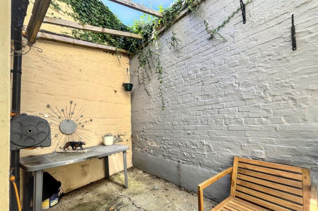10 South Street, Crewkerne, South Somerset, TA18 8DA 3