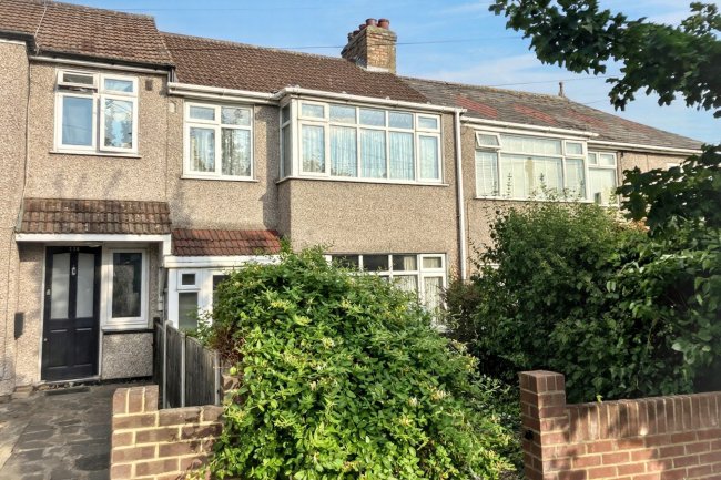 172 Havering Road, Romford  RM1 4TD 7