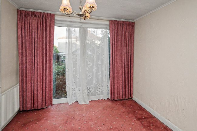 172 Havering Road, Romford  RM1 4TD 18