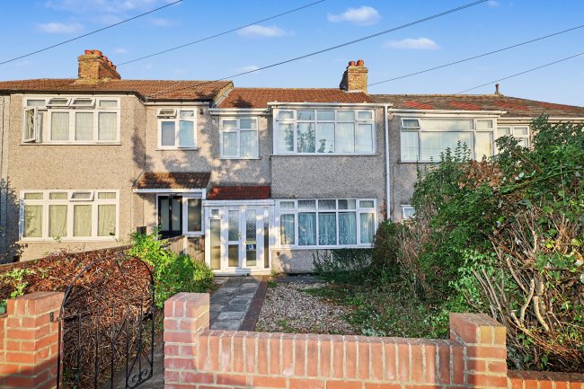 172 Havering Road, Romford  RM1 4TD 18