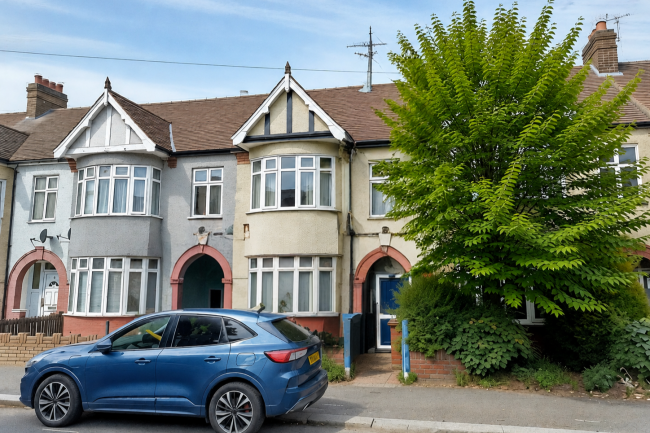 23 Hale End Road, Walthamstow, London E17 4BG 8