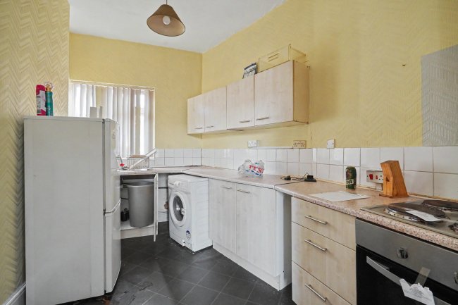 Flats 1-4, 406 Alfreton Road, Nottingham NG7 5NG 4