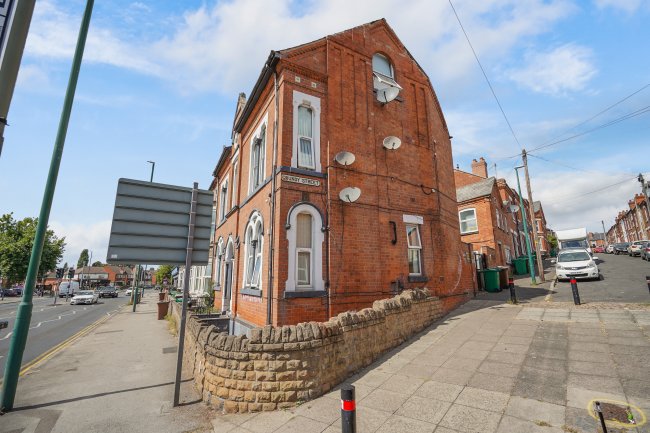 Flats 1-4, 406 Alfreton Road, Nottingham NG7 5NG 4