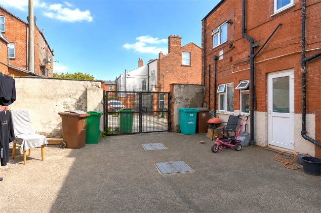 Flats 1-4, 406 Alfreton Road, Nottingham NG7 5NG 4