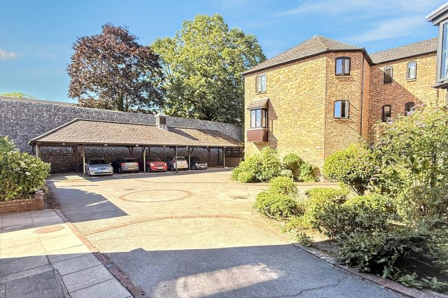 Flat 3, The Old Mill, Northgate, Chichester, PO19 1BP 9