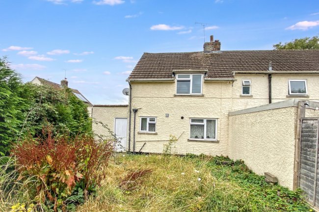 19 Corn Gastons, Malmesbury, Wiltshire, SN16 0DP 15