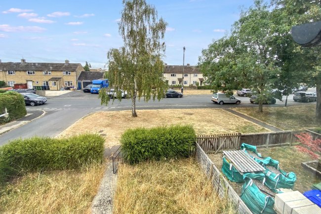 19 Corn Gastons, Malmesbury, Wiltshire, SN16 0DP 15