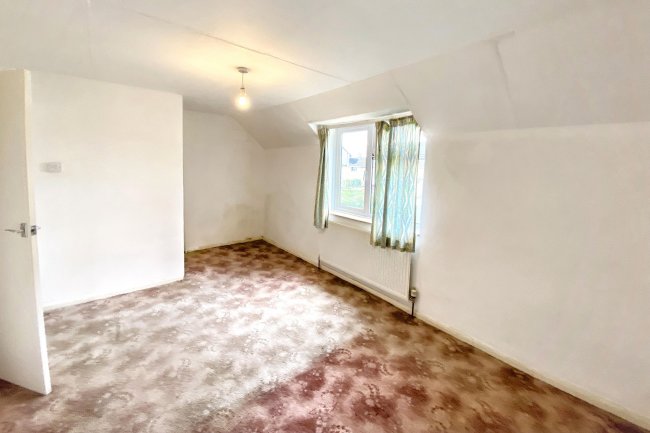 19 Corn Gastons, Malmesbury, Wiltshire, SN16 0DP 15
