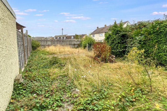 19 Corn Gastons, Malmesbury, Wiltshire, SN16 0DP 15