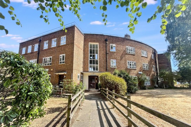 Flat 3 Shackleton Court, Croxted Road, Dulwich, London SE21 8RS 5