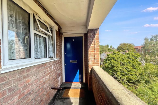Flat 3 Shackleton Court, Croxted Road, Dulwich, London SE21 8RS 5