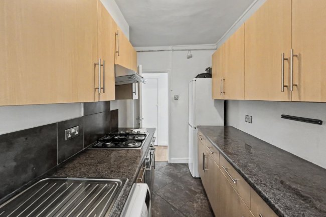 Flat 3 Shackleton Court, Croxted Road, Dulwich, London SE21 8RS 5