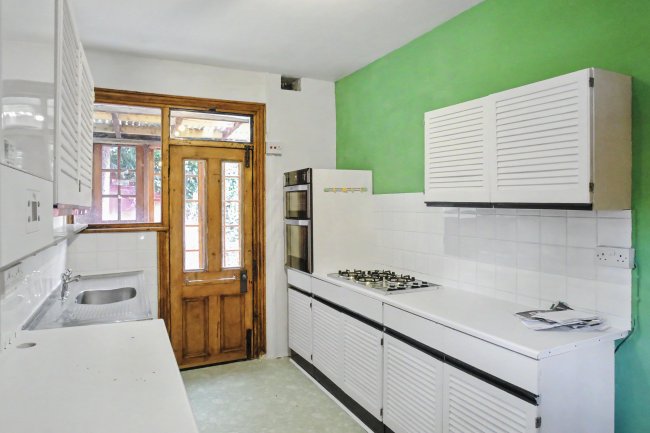 22a Grosvenor Road, Twickenham, Middlesex, TW1 4AE 4