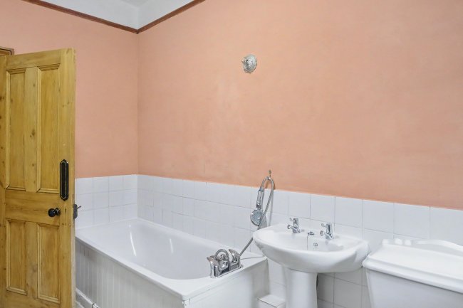 22a Grosvenor Road, Twickenham, Middlesex, TW1 4AE 4