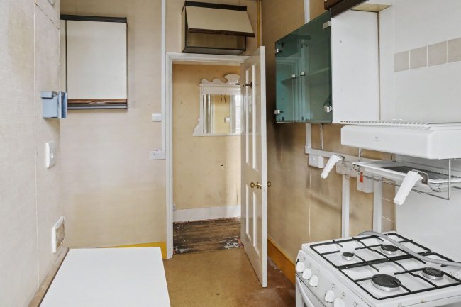 24 Warwick Chambers, Pater Street, Kensington, London, W8 6EN 3