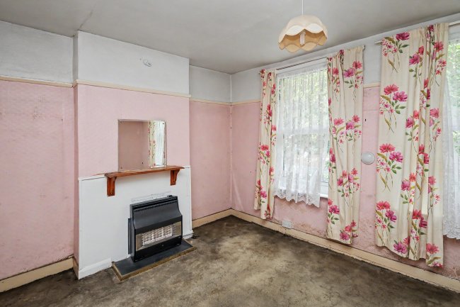 179 Gainsborough Avenue, Manor Park, London, E12 6JN 5