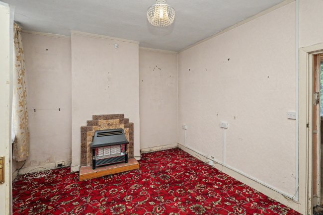 179 Gainsborough Avenue, Manor Park, London, E12 6JN 5