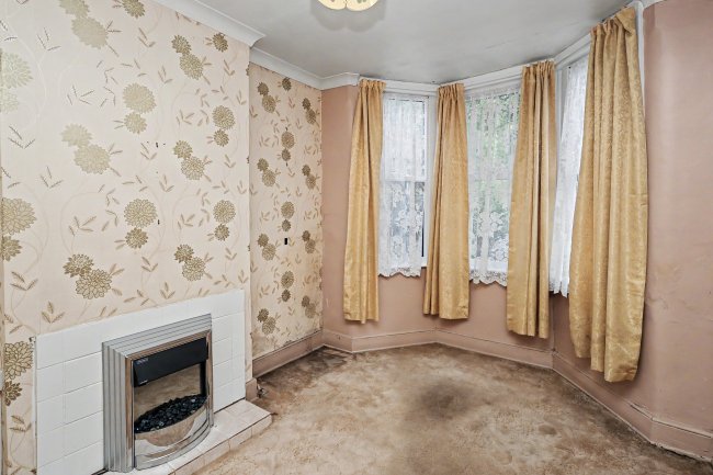 179 Gainsborough Avenue, Manor Park, London, E12 6JN 5