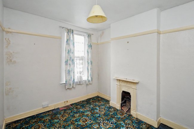 179 Gainsborough Avenue, Manor Park, London, E12 6JN 5