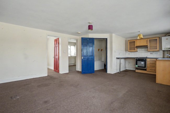 32 32A & 32B Gosden Road, Littlehampton, BN17 6DY 6