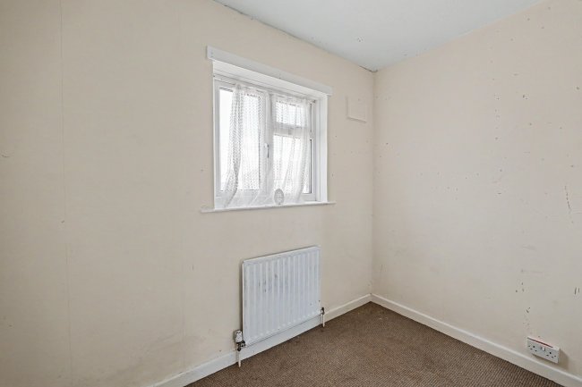32 32A & 32B Gosden Road, Littlehampton, BN17 6DY 6