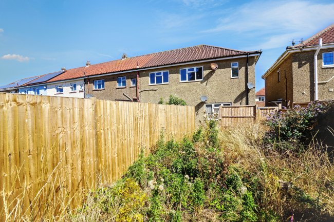 32 32A & 32B Gosden Road, Littlehampton, BN17 6DY 6