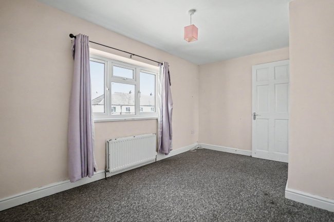 32 32A & 32B Gosden Road, Littlehampton, BN17 6DY 6