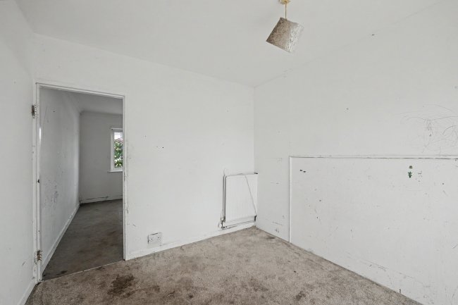 32 32A & 32B Gosden Road, Littlehampton, BN17 6DY 6