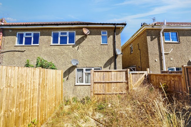 32 32A & 32B Gosden Road, Littlehampton, BN17 6DY 6
