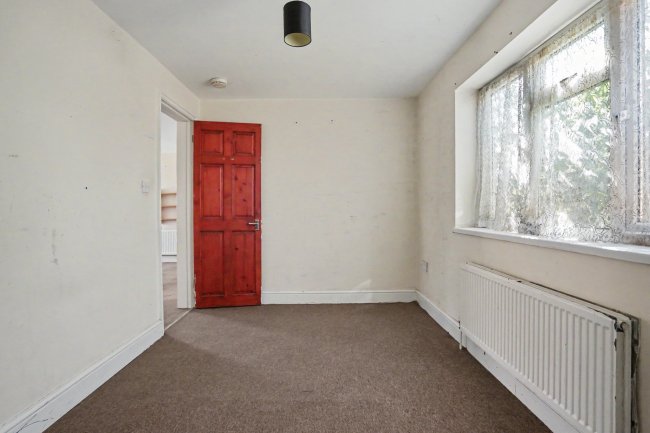 32 32A & 32B Gosden Road, Littlehampton, BN17 6DY 6