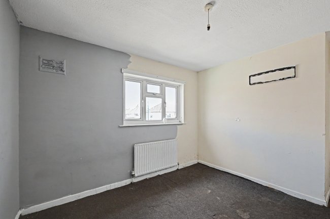 32 32A & 32B Gosden Road, Littlehampton, BN17 6DY 6