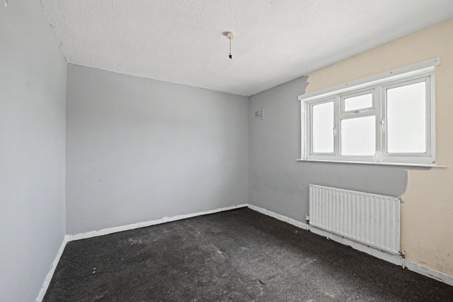 32 32A & 32B Gosden Road, Littlehampton, BN17 6DY 6