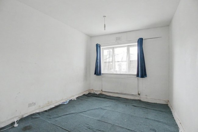 First Floor Flat, 32 Bingley Road, London E16 3JR 1