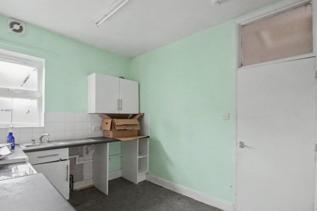 First Floor Flat, 32 Bingley Road, London E16 3JR 1