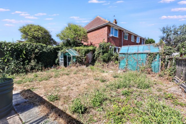 5 Hazlemere Road, Seasalter, Kent, CT5 4AN 6