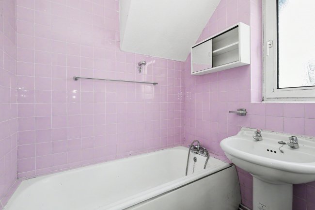 5 Hazlemere Road, Seasalter, Kent, CT5 4AN 6