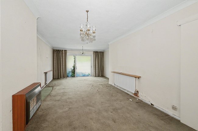 5 Hazlemere Road, Seasalter, Kent, CT5 4AN 6